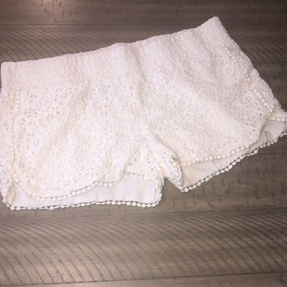 Soft Cream Lace Over Lining Shorts for Summer or Vacation! Pom Pom Hem 32… - Picture 1 of 17